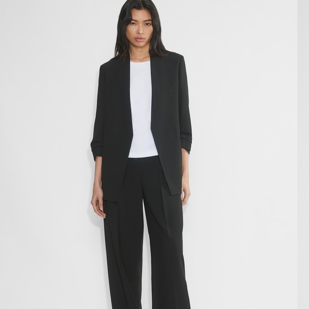 Babaton Aritzia Women's Power Blazer in Black